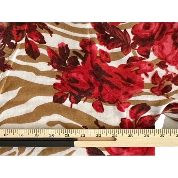 CD Daniels‎ Womens Sweater Size 3X Red Rose Floral Animal Print Faux Cardigan - Picture 8 of 9